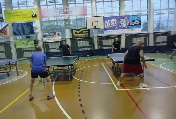 Marek Szuplak zwycięzcą turnieju tenisa stołowego w Krzeszycach