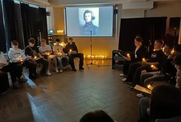 Narodowe Czytanie w Słońsku – uczniowie klasy 8a zachwycili publiczność