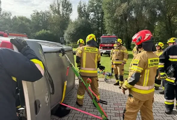 Strażacy z OSP Torzym doskonalili umiejętności ratownicze podczas gminnych warsztatów