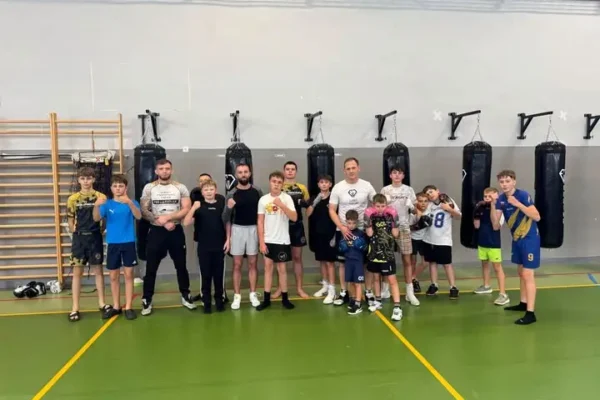 Boks, K1 i BJJ w Słońsku – UKS zaprasza na treningi w środy i piątki