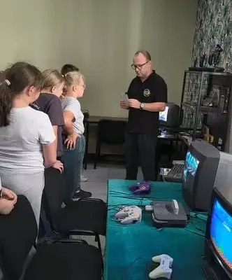Klasa 4B odkrywa świat retro gier w Sulęcińskim Ośrodku Kultury